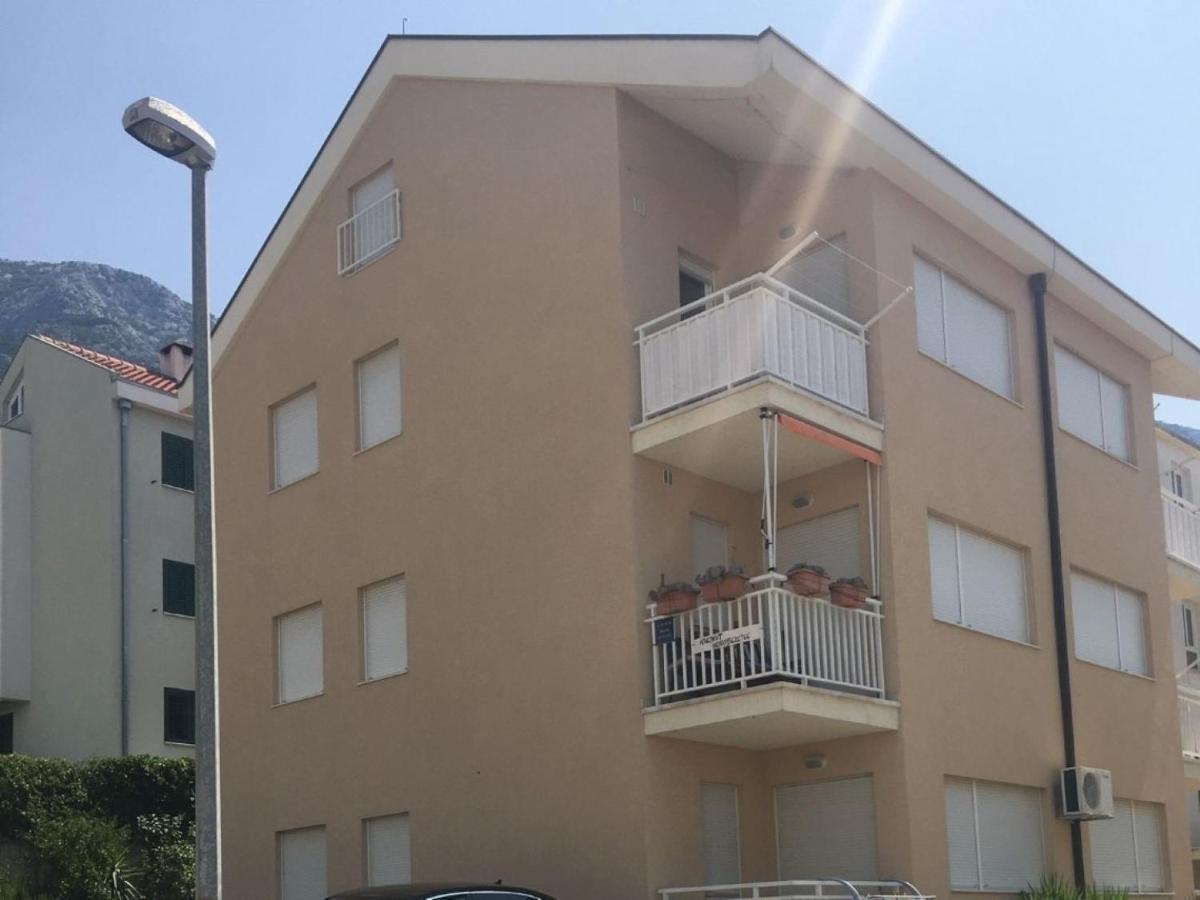 Apartment Zdrave - Free Parking Makarska Eksteriør bilde