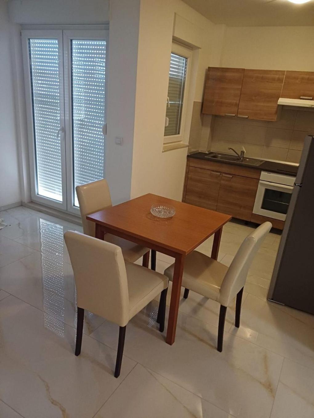 Apartment Zdrave - Free Parking Makarska Eksteriør bilde